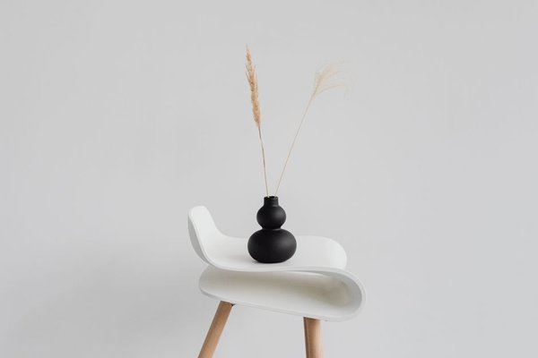 pros and cons of minimalist interior design