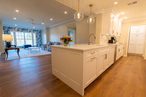 coastal luxury kitchen